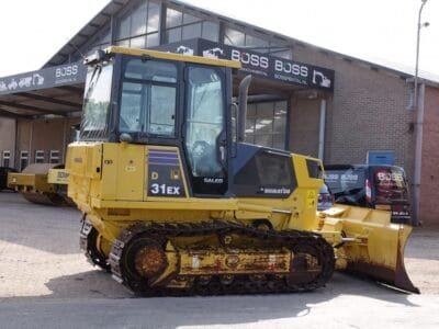 Komatsu D31EX PX-21 Operation & Maintenance Manual