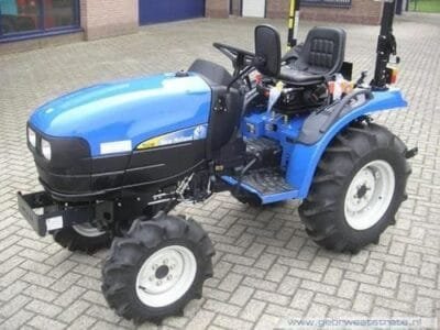 New Holland Tc21d Tc24d Tractor Operators Manual - Image 3