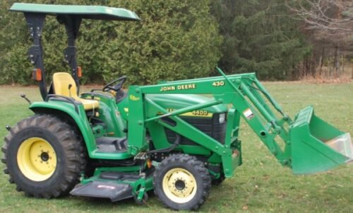 John Deere 4200 4300 and 4400 Compact Utility Tractors Operator’s Manual
