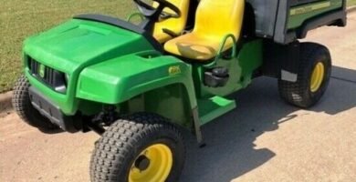 John Deere TX Turf GATOR Utility Vehicle Operators Manual